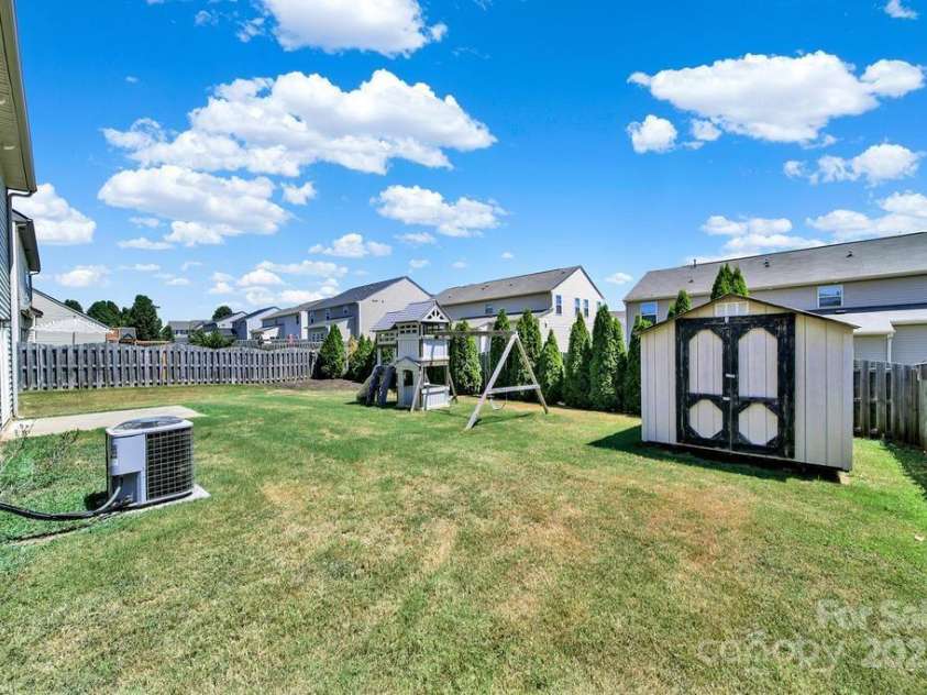 125 Karlstad Lane, Mooresville, NC 28115.  MLS# CAR4286478, YatesRealty ID 29250. 