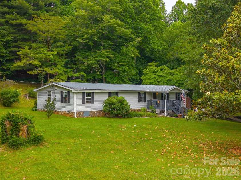 1350 Skeenah Road, Franklin, NC 28734.  MLS# CAR4388615, YatesRealty ID 29250. 