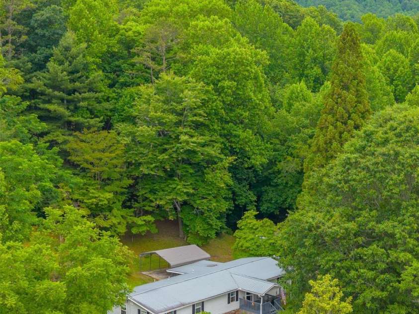 1350 Skeenah Road, Franklin, NC 28734.  MLS# CAR4388615, YatesRealty ID 29250. 