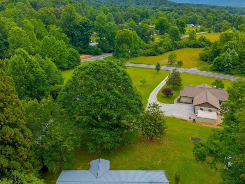 1350 Skeenah Road, Franklin, NC 28734.  MLS# CAR4388615, YatesRealty ID 29250. 
