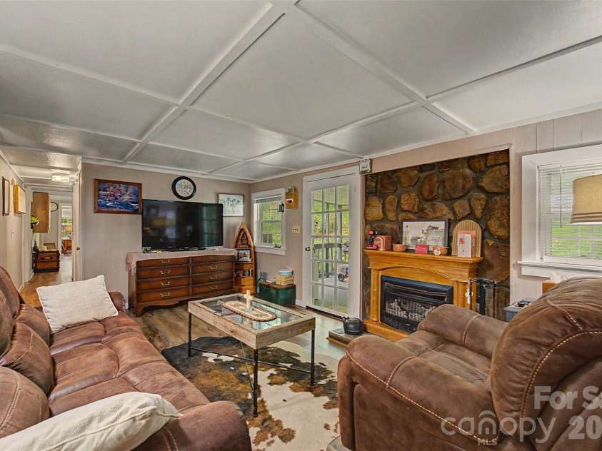 1350 Skeenah Road, Franklin, NC 28734.  MLS# CAR4388615, YatesRealty ID 29250. Den