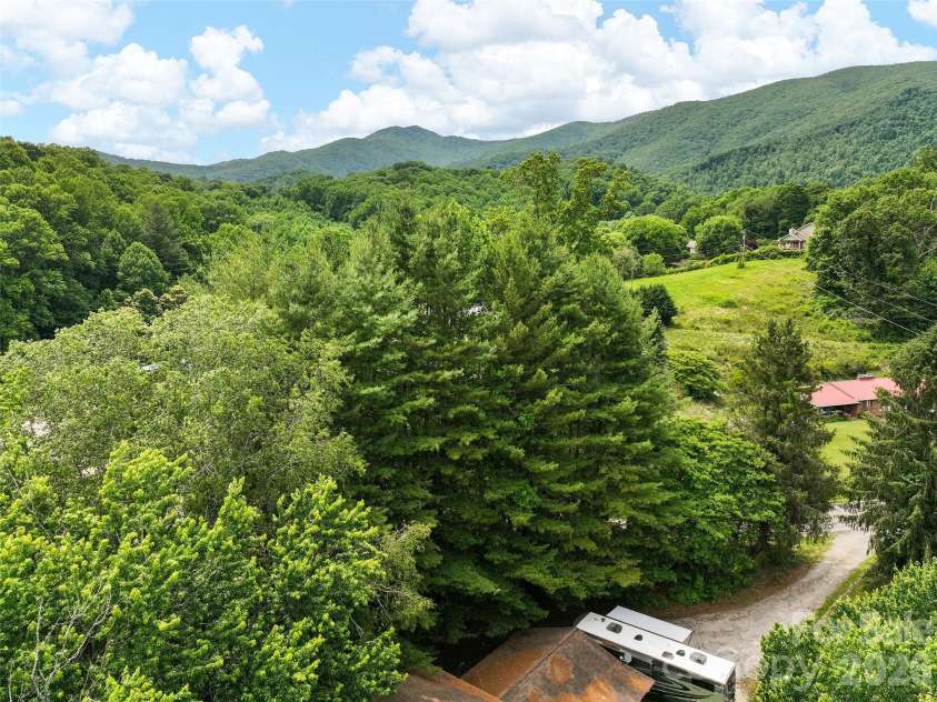 277 Orion Davis Road, Waynesville, NC 28786.  MLS# CAR4392169, YatesRealty ID 29252. 