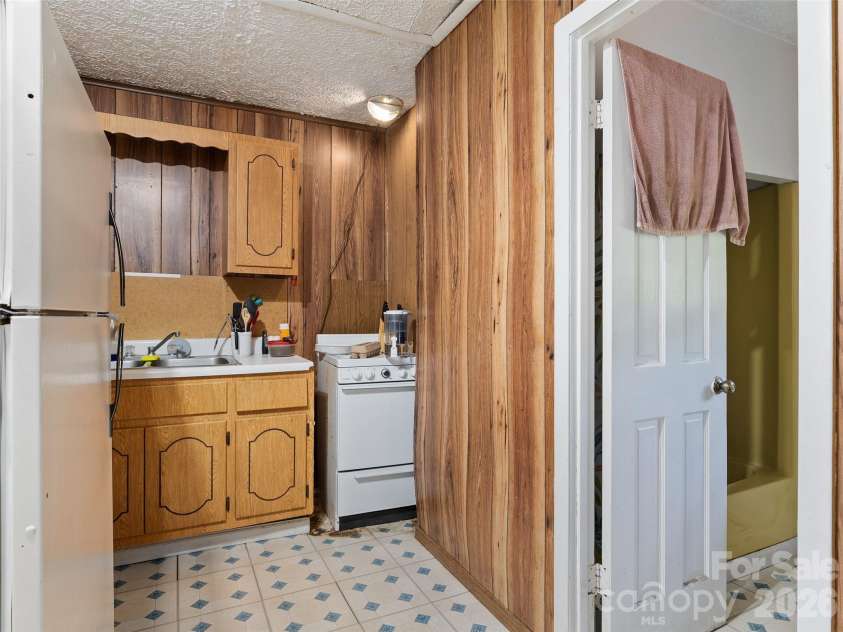 277 Orion Davis Road, Waynesville, NC 28786.  MLS# CAR4392169, YatesRealty ID 29252. 