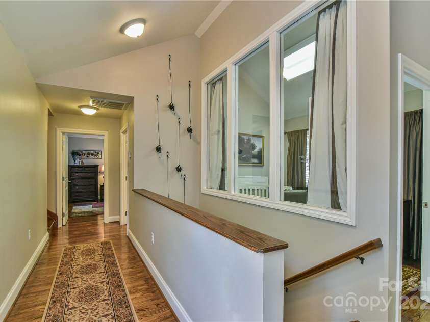 409 North Fork Road, Black Mountain, NC 28711.  MLS# CAR4284708, YatesRealty ID 29252. 