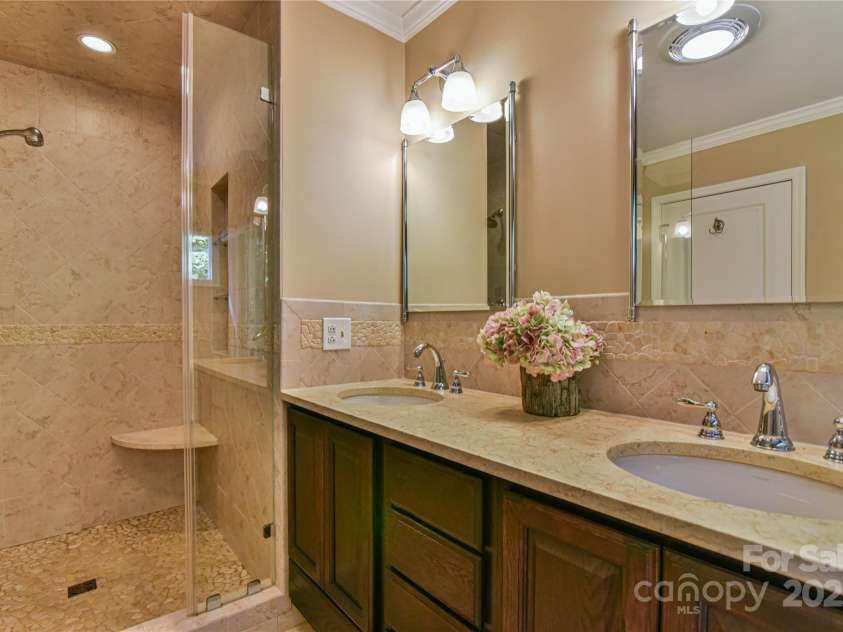 409 North Fork Road, Black Mountain, NC 28711.  MLS# CAR4284708, YatesRealty ID 29252. Easy access shower is separate from tub.