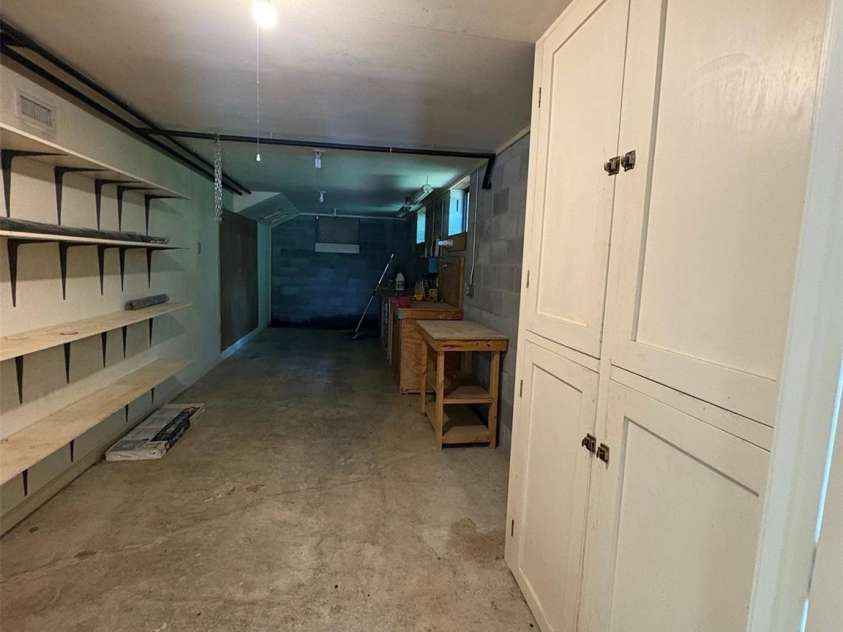 203 Haywood Knolls Drive, Hendersonville, NC 28791.  MLS# CAR4287277, YatesRealty ID 29253. 