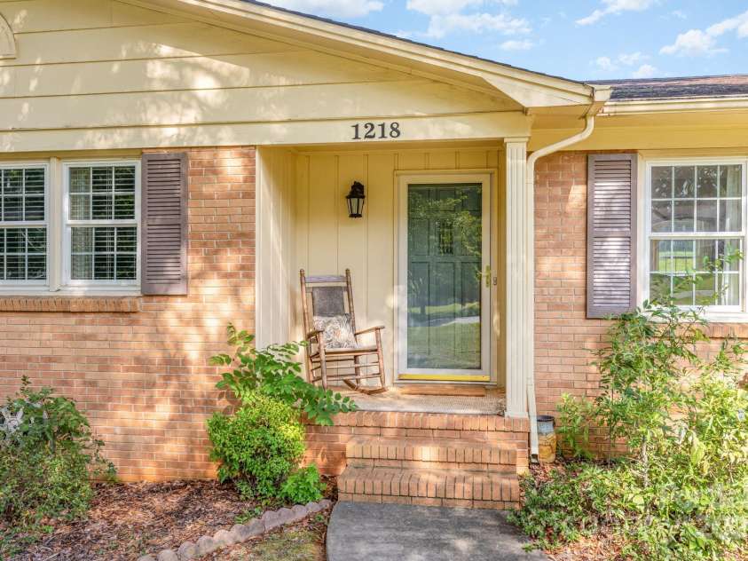 1218 Westwood Drive, Shelby, NC 28152.  MLS# CAR4286529, YatesRealty ID 29255. 
