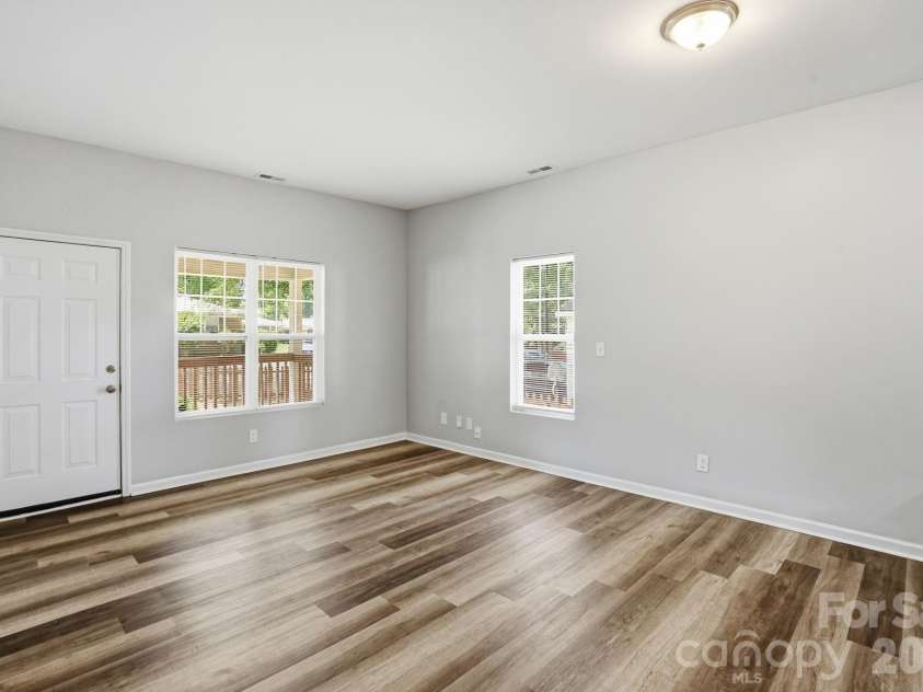 4514 Wildwood Avenue, Charlotte, NC 28208.  MLS# CAR4391328, YatesRealty ID 29255. 