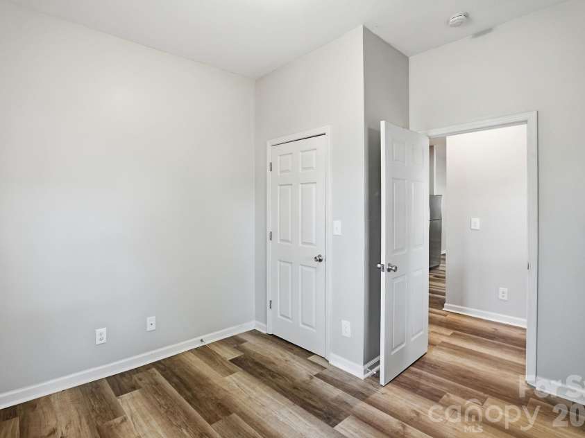 4514 Wildwood Avenue, Charlotte, NC 28208.  MLS# CAR4391328, YatesRealty ID 29255. 