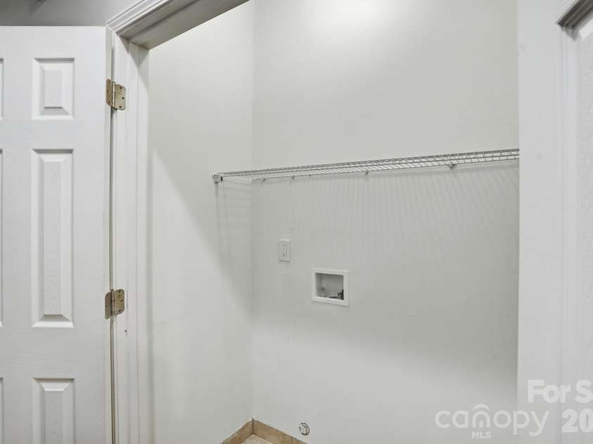 4514 Wildwood Avenue, Charlotte, NC 28208.  MLS# CAR4391328, YatesRealty ID 29255. 