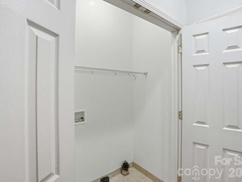 4514 Wildwood Avenue, Charlotte, NC 28208.  MLS# CAR4391328, YatesRealty ID 29255. 