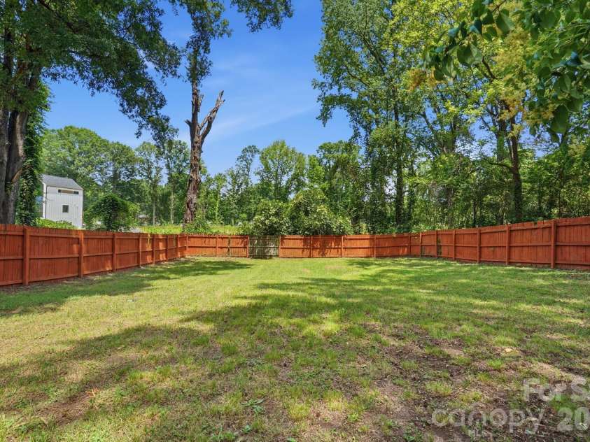 4514 Wildwood Avenue, Charlotte, NC 28208.  MLS# CAR4391328, YatesRealty ID 29255. 