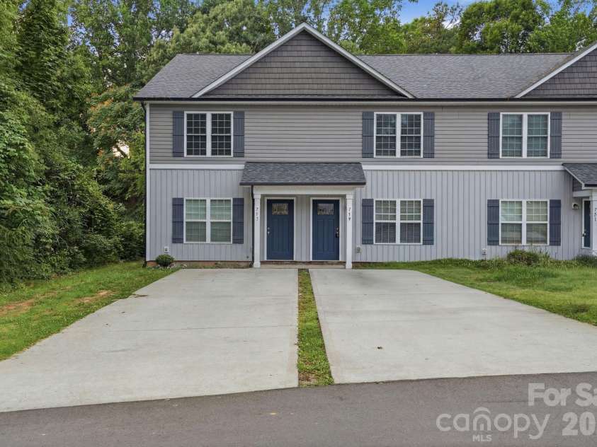 719 Hillside Street, Kannapolis, NC 28083.  MLS# CAR4391327, YatesRealty ID 29256. 