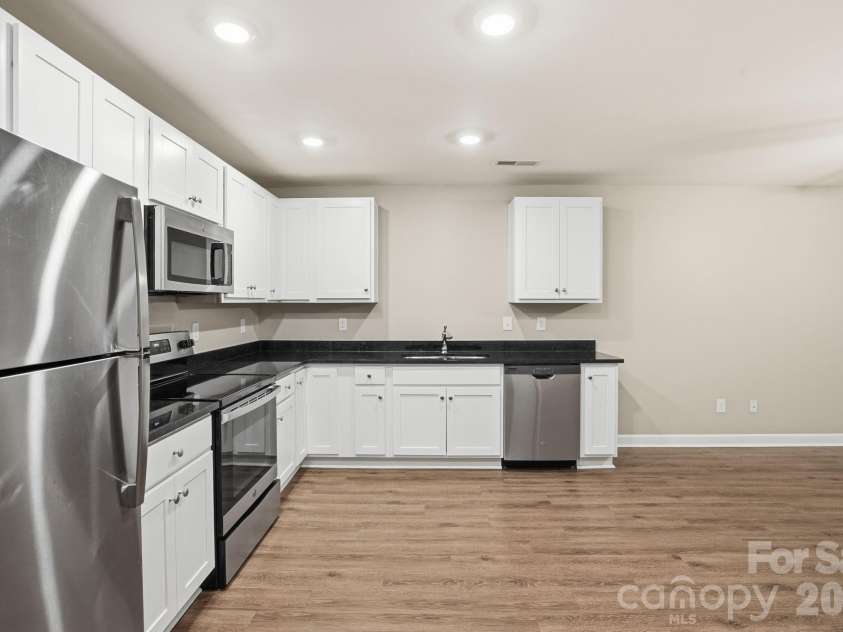 719 Hillside Street, Kannapolis, NC 28083.  MLS# CAR4391327, YatesRealty ID 29256. 