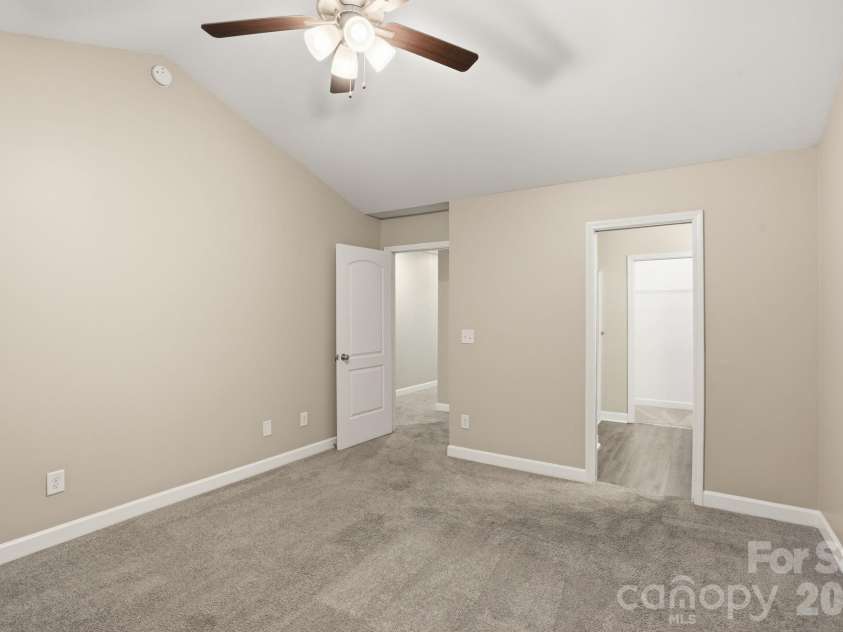 719 Hillside Street, Kannapolis, NC 28083.  MLS# CAR4391327, YatesRealty ID 29256. 