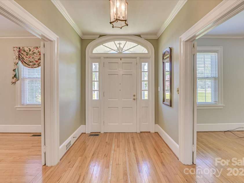 420 Columbia Road, Edgefield, SC 29824.  MLS# CAR4287075, YatesRealty ID 29257. 