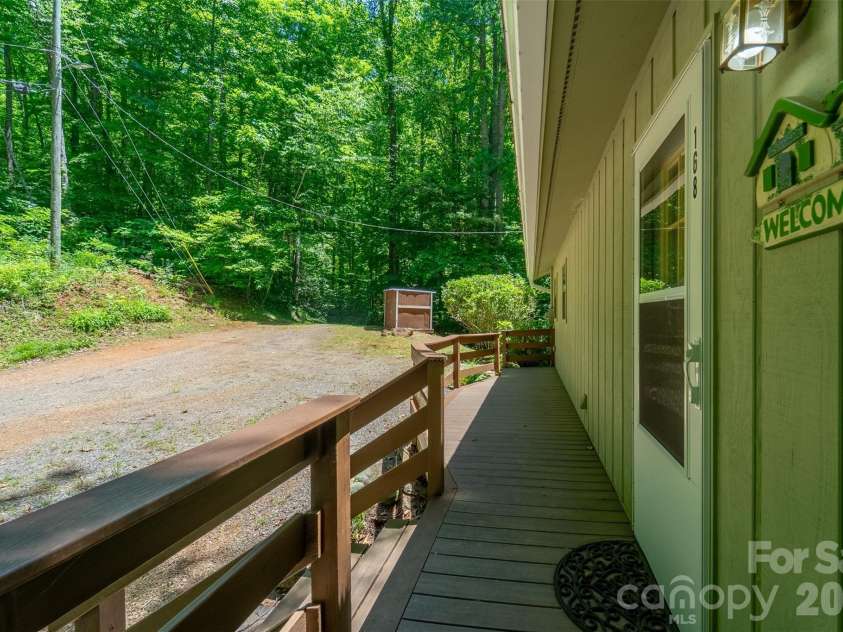 168 Grizzly Ridge, Sylva, NC 28779.  MLS# CAR4387715, YatesRealty ID 29258. 