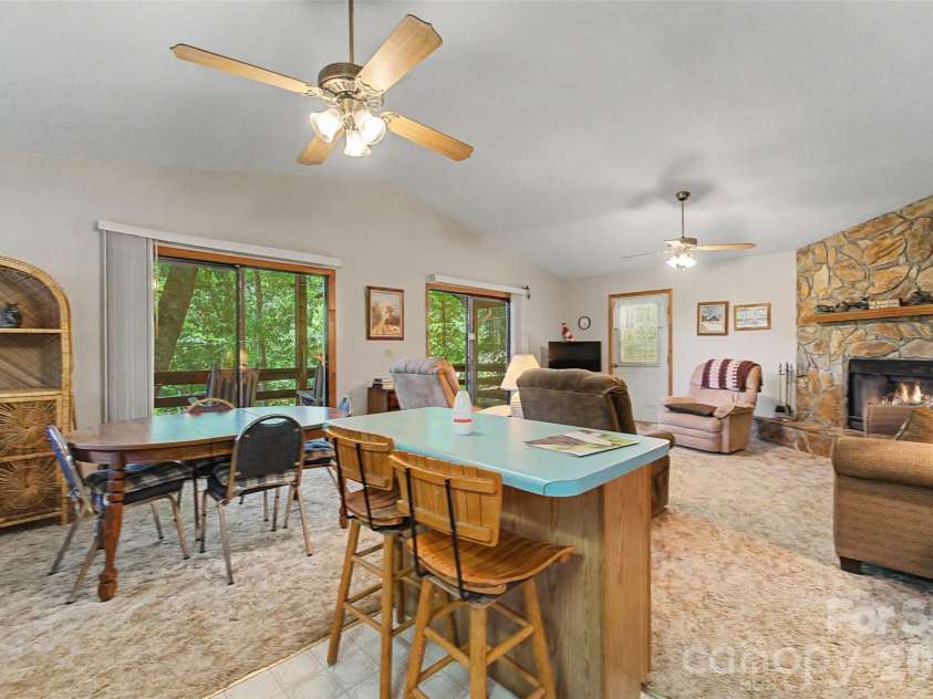 168 Grizzly Ridge, Sylva, NC 28779.  MLS# CAR4387715, YatesRealty ID 29258. 