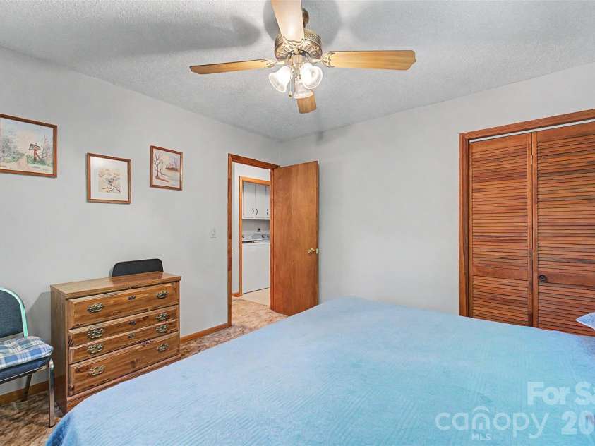 168 Grizzly Ridge, Sylva, NC 28779.  MLS# CAR4387715, YatesRealty ID 29258. 