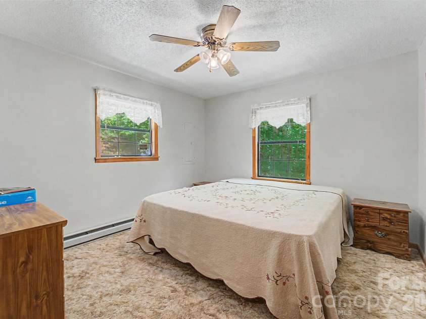 168 Grizzly Ridge, Sylva, NC 28779.  MLS# CAR4387715, YatesRealty ID 29258. 