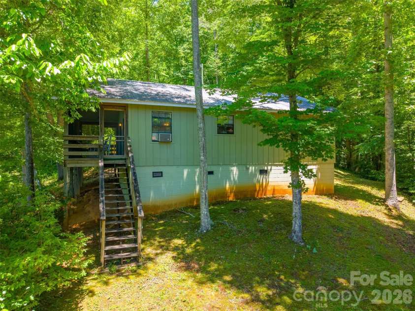 168 Grizzly Ridge, Sylva, NC 28779.  MLS# CAR4387715, YatesRealty ID 29258. 
