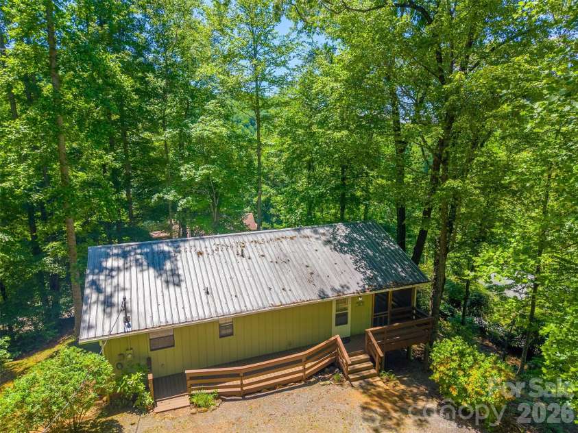 168 Grizzly Ridge, Sylva, NC 28779.  MLS# CAR4387715, YatesRealty ID 29258. 