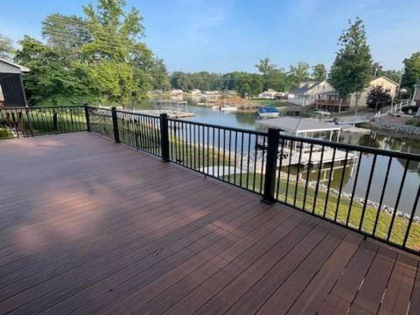 208 Sheppard Point, Lexington, NC 27292.  MLS# CAR4285278, YatesRealty ID 29258. 