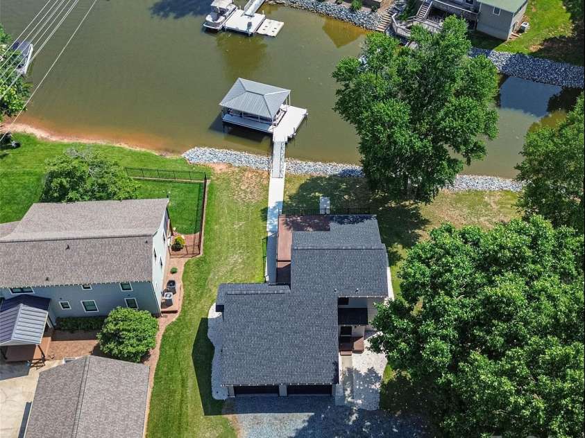 208 Sheppard Point, Lexington, NC 27292.  MLS# CAR4285278, YatesRealty ID 29258. 