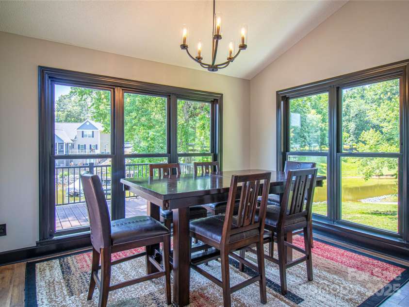 208 Sheppard Point, Lexington, NC 27292.  MLS# CAR4285278, YatesRealty ID 29258. 