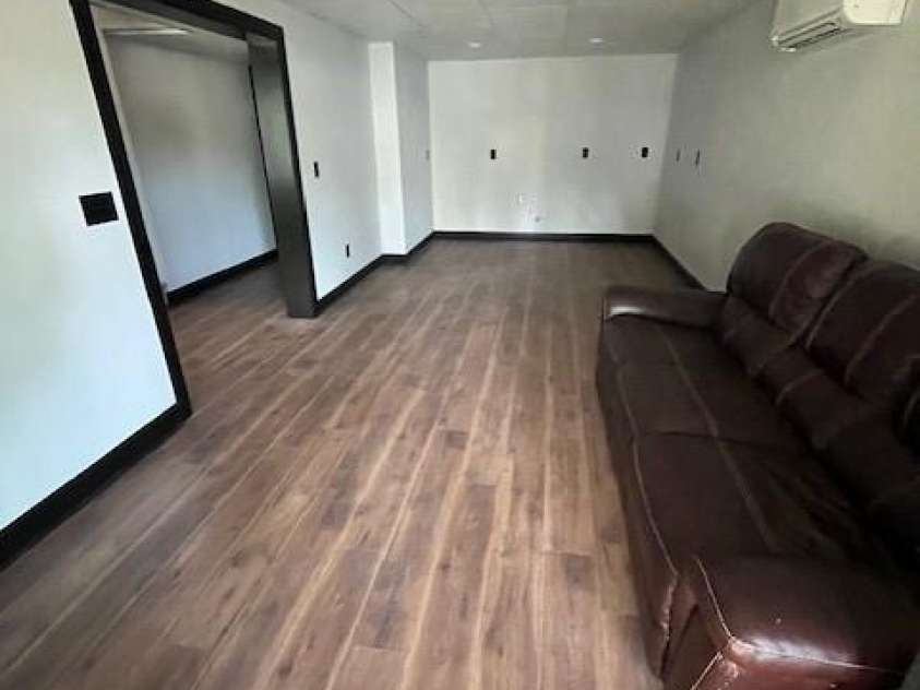 208 Sheppard Point, Lexington, NC 27292.  MLS# CAR4285278, YatesRealty ID 29258. 