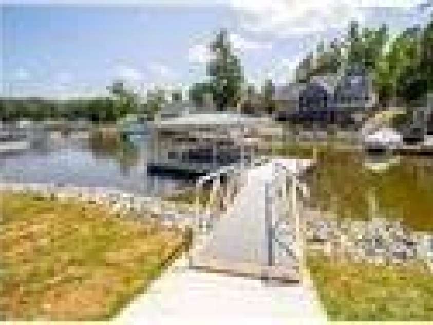 208 Sheppard Point, Lexington, NC 27292.  MLS# CAR4285278, YatesRealty ID 29258. 