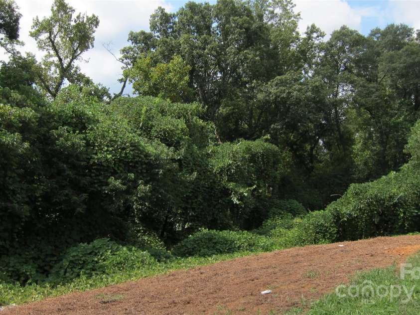 127 Hill Street, Mooresboro, NC 28114.  MLS# CAR4286211, YatesRealty ID 29259. 