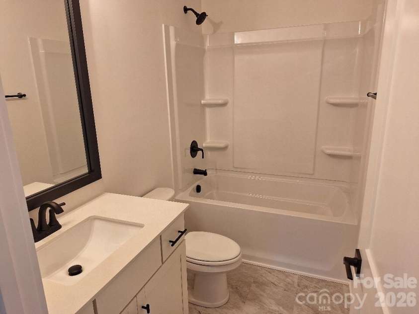 5147 Colchester Court, Catawba, NC 28609.  MLS# CAR4392214, YatesRealty ID 29259. Bathroom #2
