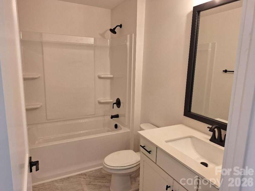 5147 Colchester Court, Catawba, NC 28609.  MLS# CAR4392214, YatesRealty ID 29259. Bathroom #3