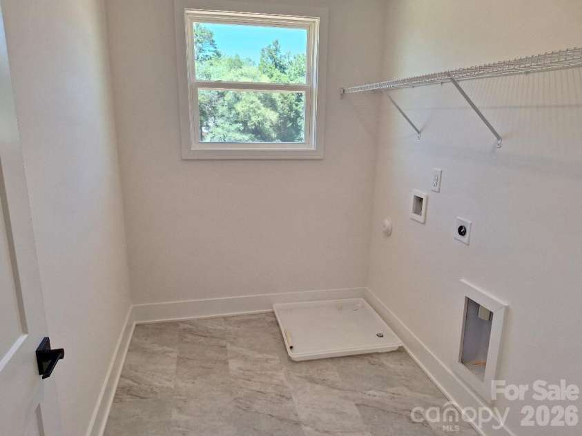 5147 Colchester Court, Catawba, NC 28609.  MLS# CAR4392214, YatesRealty ID 29259. Laundry