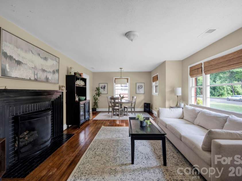 1227 Barkley Road, Charlotte, NC 28209.  MLS# CAR4352156, YatesRealty ID 2926. 