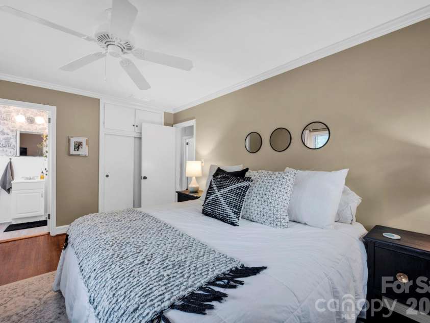 1227 Barkley Road, Charlotte, NC 28209.  MLS# CAR4352156, YatesRealty ID 2926. 