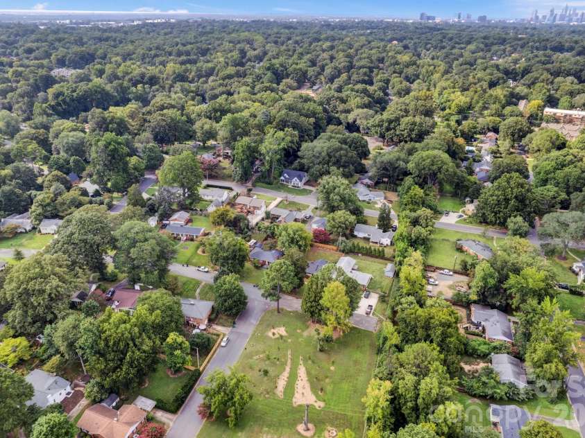 1227 Barkley Road, Charlotte, NC 28209.  MLS# CAR4352156, YatesRealty ID 2926. 