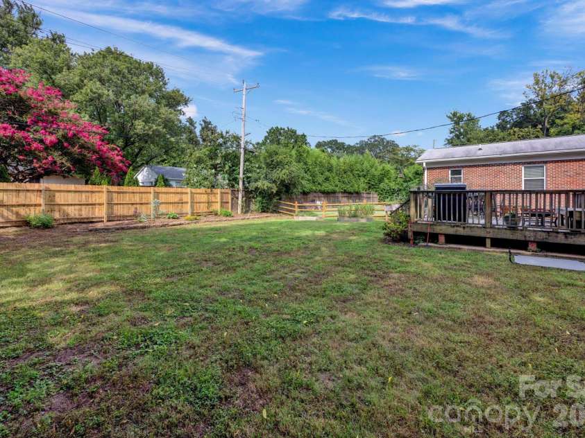 1227 Barkley Road, Charlotte, NC 28209.  MLS# CAR4352156, YatesRealty ID 2926. 