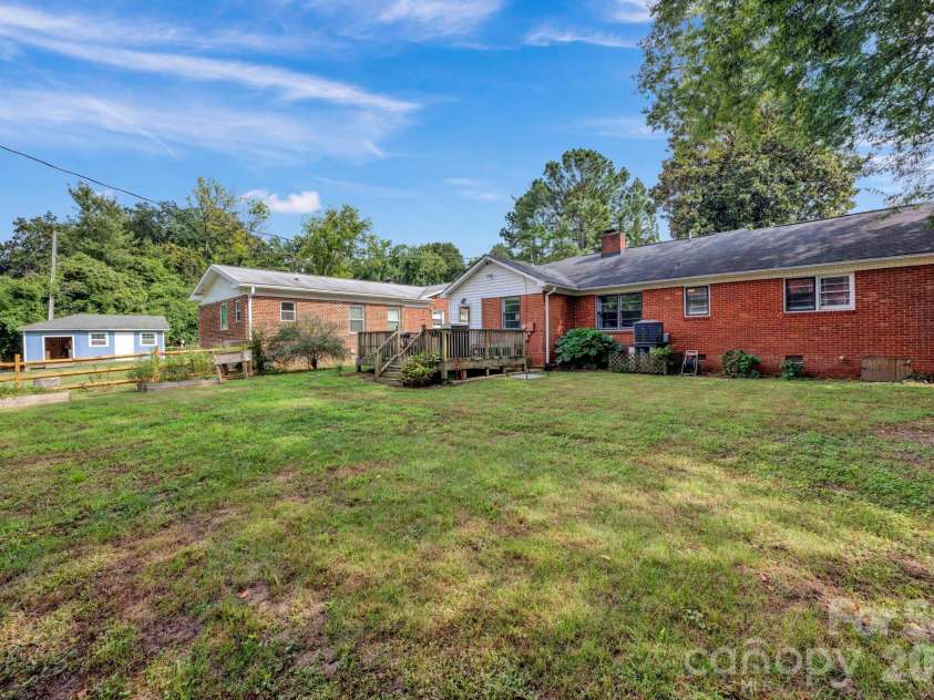 1227 Barkley Road, Charlotte, NC 28209.  MLS# CAR4352156, YatesRealty ID 2926. 
