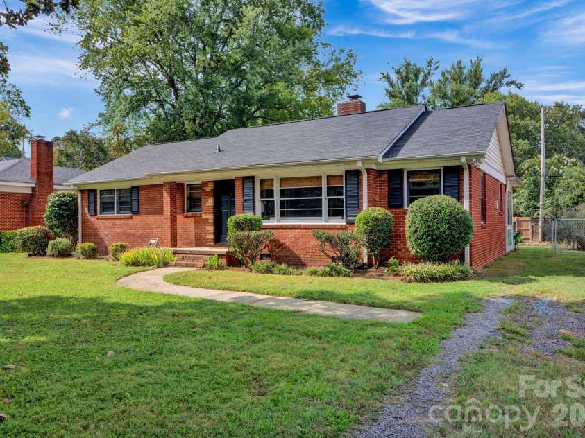 1227 Barkley Road, Charlotte, NC 28209.  MLS# CAR4352156, YatesRealty ID 2926. 