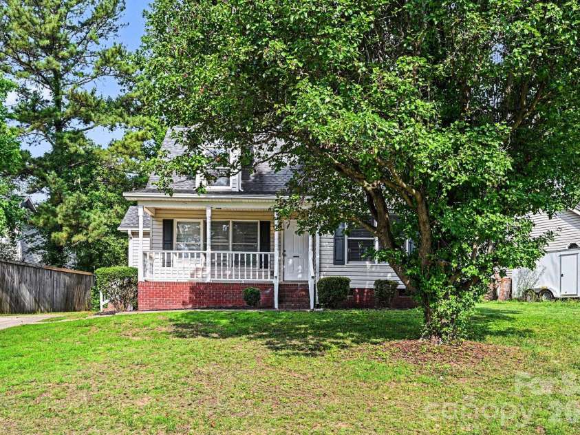 619 Devonwood Court, Gastonia, NC 28052.  MLS# CAR4391326, YatesRealty ID 29260. 