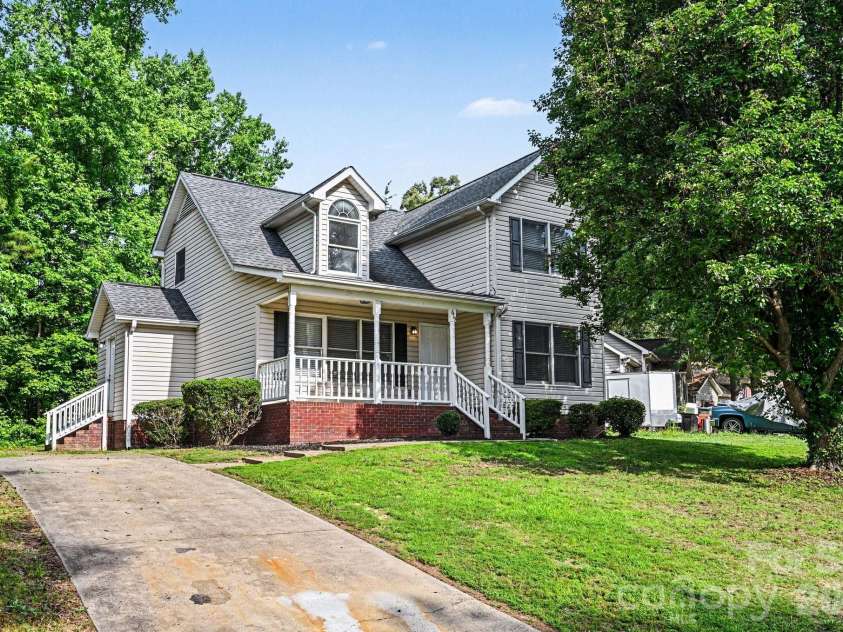 619 Devonwood Court, Gastonia, NC 28052.  MLS# CAR4391326, YatesRealty ID 29260. 