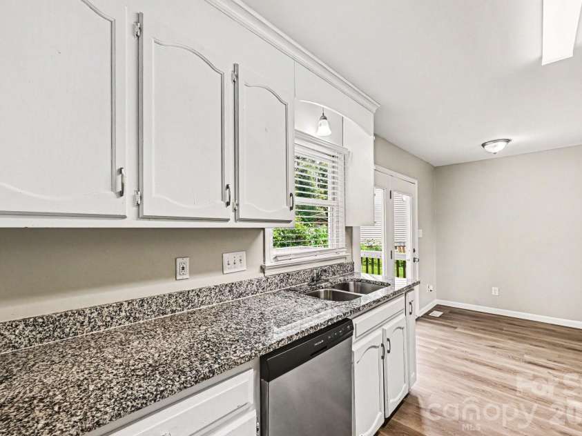 619 Devonwood Court, Gastonia, NC 28052.  MLS# CAR4391326, YatesRealty ID 29260. 