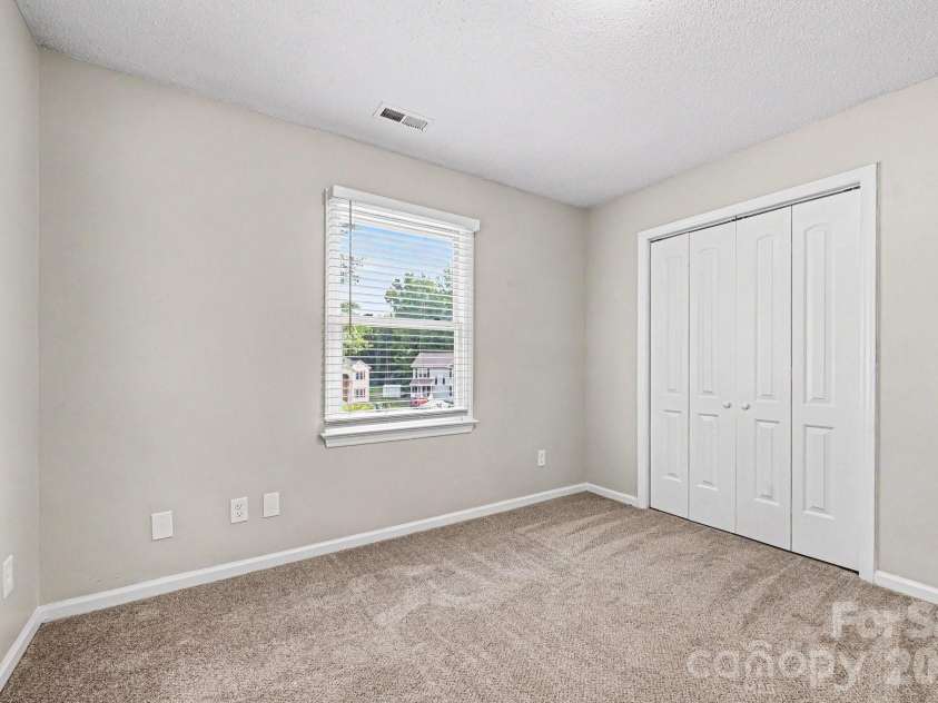619 Devonwood Court, Gastonia, NC 28052.  MLS# CAR4391326, YatesRealty ID 29260. 