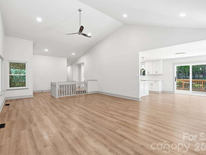 14428 Harbor Estate Road, Charlotte, NC 28278.  MLS# CAR4385688, YatesRealty ID 29261. 