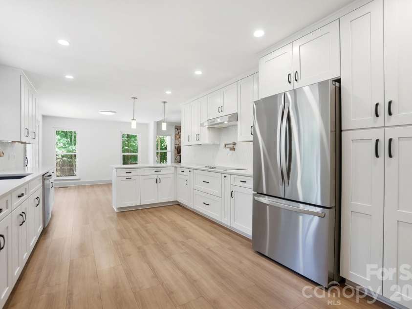 14428 Harbor Estate Road, Charlotte, NC 28278.  MLS# CAR4385688, YatesRealty ID 29261. 