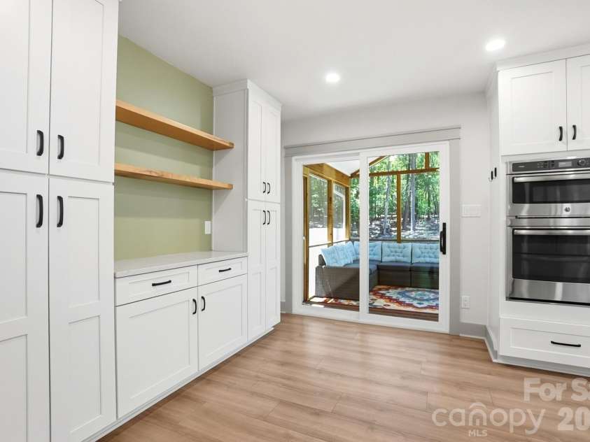 14428 Harbor Estate Road, Charlotte, NC 28278.  MLS# CAR4385688, YatesRealty ID 29261. 