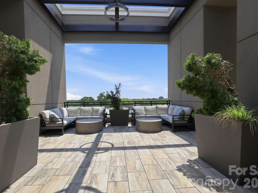 130 Cherokee Road, Charlotte, NC 28207.  MLS# CAR4370948, YatesRealty ID 29262. Rooftop Terrace