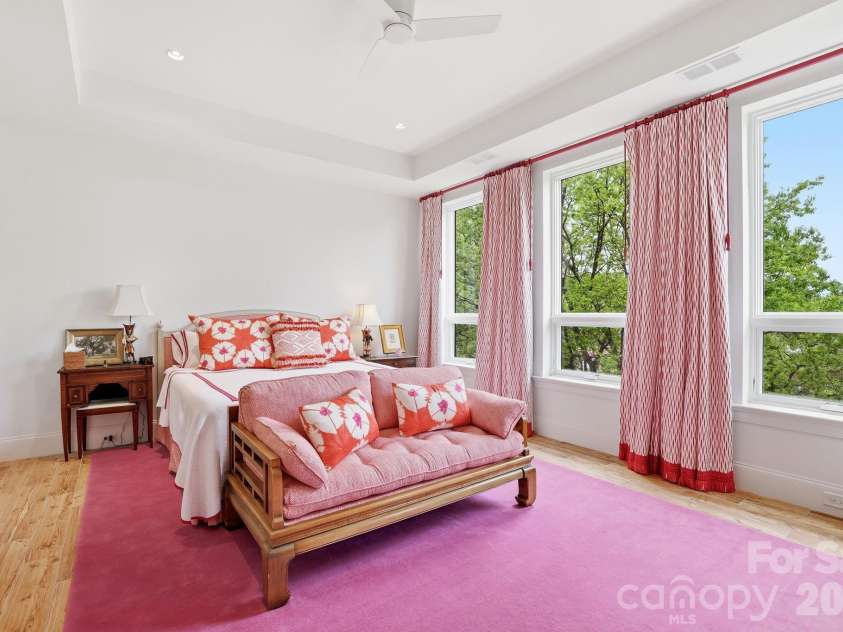 130 Cherokee Road, Charlotte, NC 28207.  MLS# CAR4370948, YatesRealty ID 29262. Second Bedroom Suite
